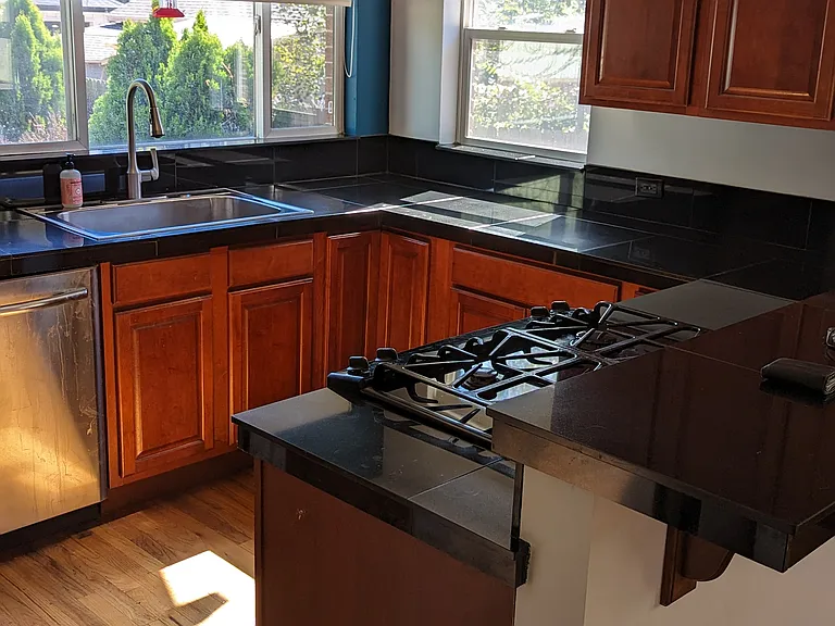 2222 S Lincoln St — Photo 4