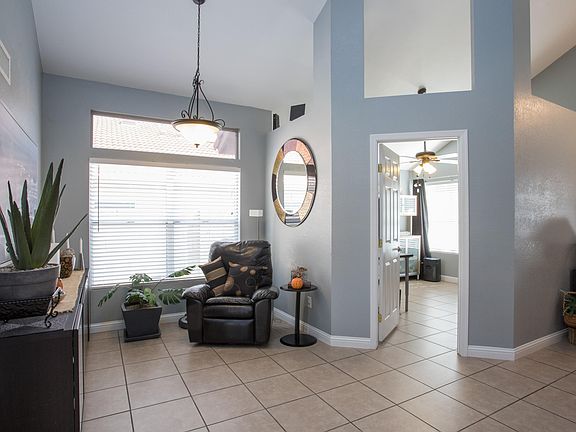 4th image of 3228 E Tanglewood Dr