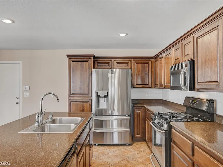 2780 Kona Crest Ave — Photo 16