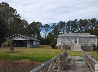 17 River Rd, Midway, GA 31320