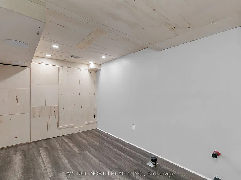 940 Kilbirnie Dr — Photo 46