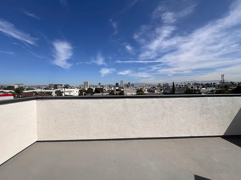 1053 Dewey Ave #2 — Photo 12