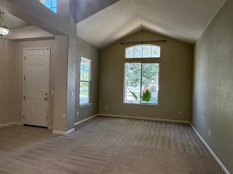 4309 Dalehurst Ln — Photo 5