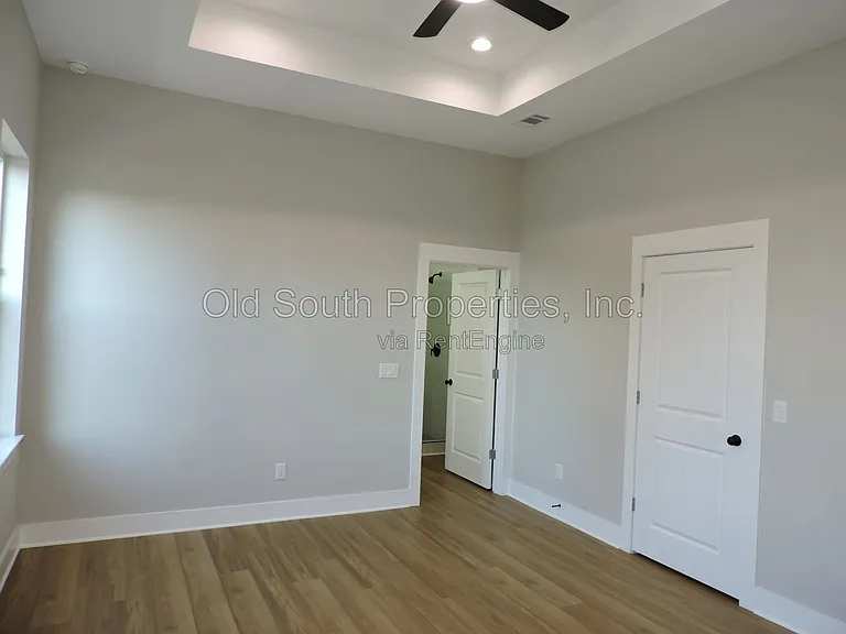 706 N F St #B — Photo 19