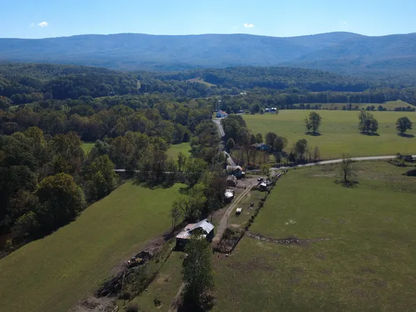 6402 Potts Creek Rd, Covington, VA 24426