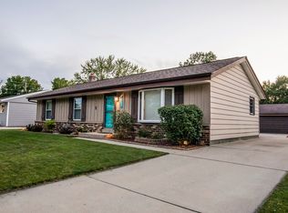 8645 S 15th Ave, Oak Creek, WI 53154