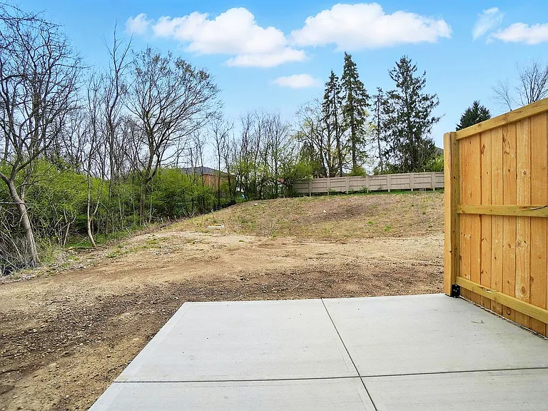 3178 Cobblestone Ln — Photo 33