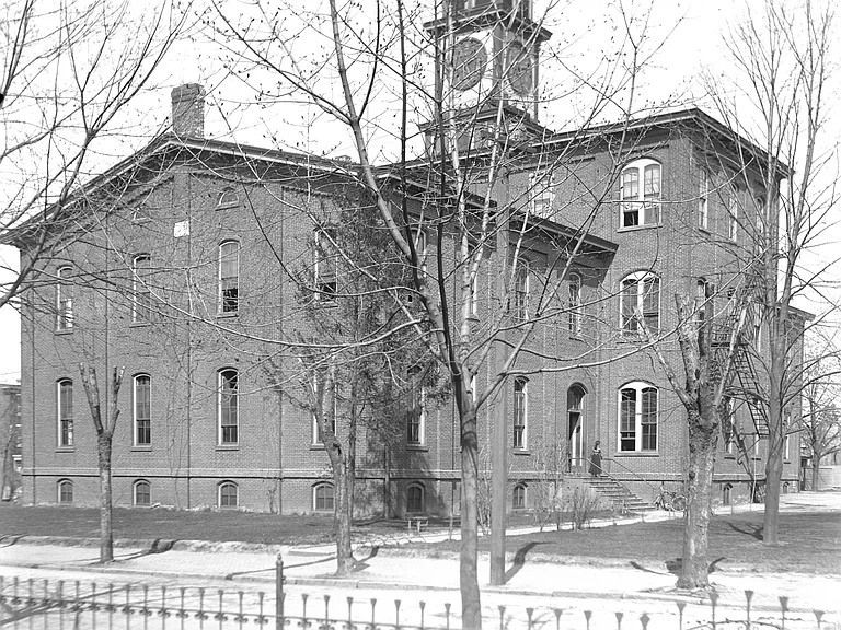 The Schoolhouse — Photo 5