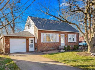 204 Lynn St, Washington, IL 61571