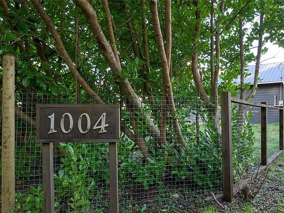 2nd image of 1004 Jekyll Rd