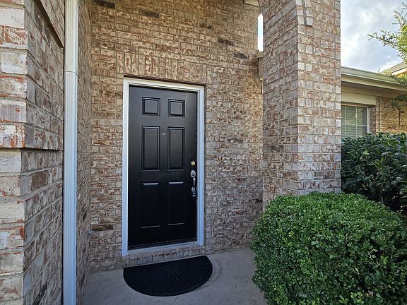 2nd image of 10469 Hideaway Trl