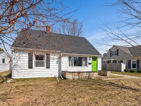 314 West Walters STREET, Port Washington, WI 53074