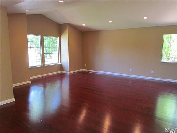 4th image of 2780 Royal Oak Pl