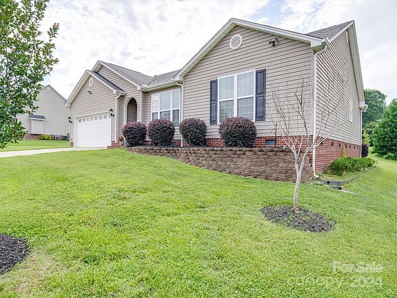 2nd image of 801 Summey Farm Dr