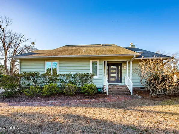312 Channel Run Drive, New Bern, NC 28562