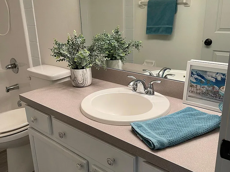 465 Island View Cir — Photo 32