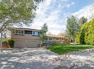 12090 Mahogany Cir, Reno, NV 89511