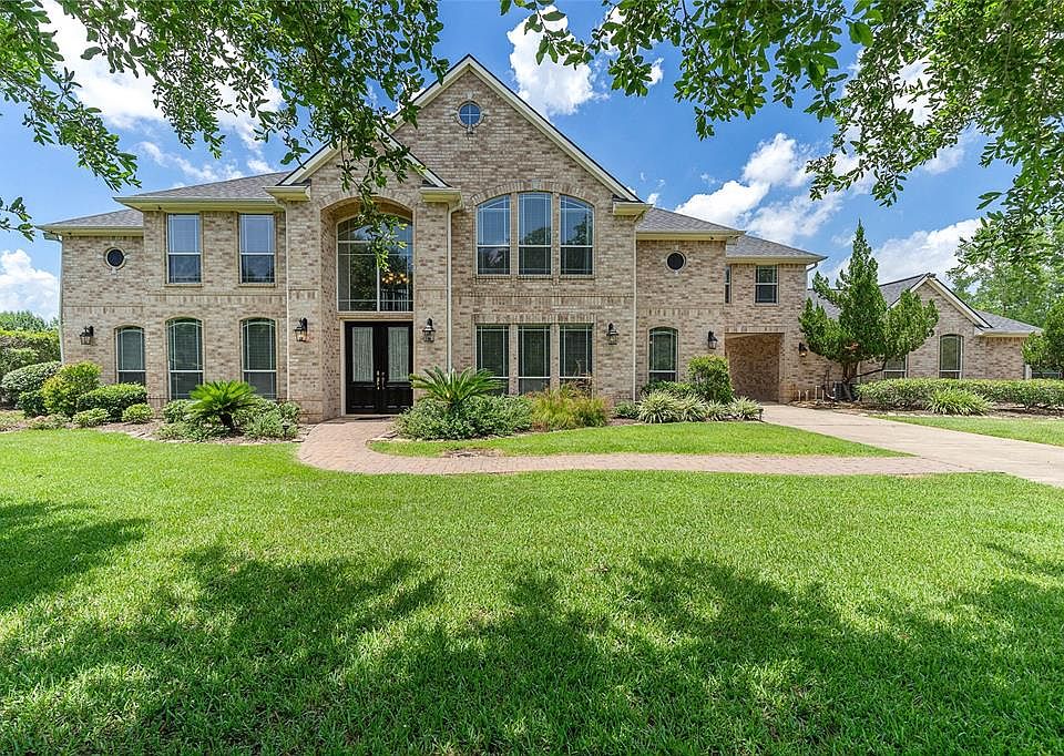 1st image of 4410 Pine Landing Dr