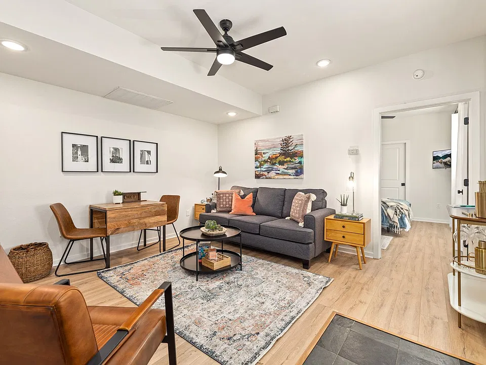 40 E Maple St #1