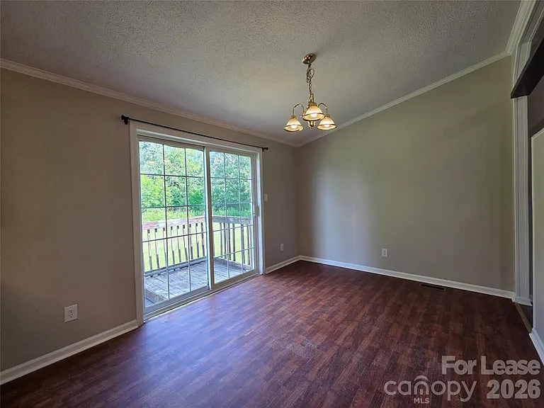 4223 Givens Rd — Photo 10
