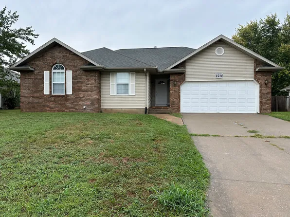 1015 W Cobblefield Way, Ozark, MO 65721