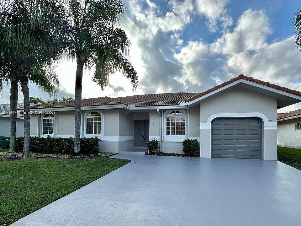 1st image of 7611 NW 99th Ter
