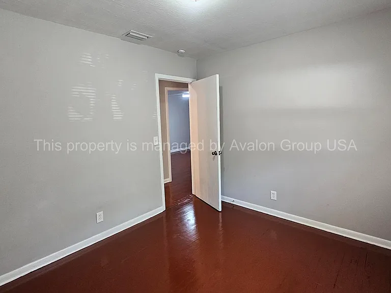 1497 W 29th St — Photo 10