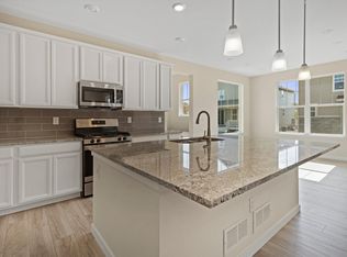 1055 S Elk Way, Aurora, CO 80018