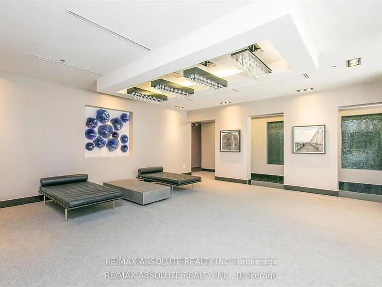 101 Richmond Rd #217 — Photo 2