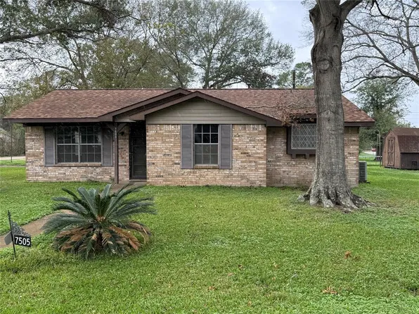 7505 Anita Lane, Wallis, TX 77485