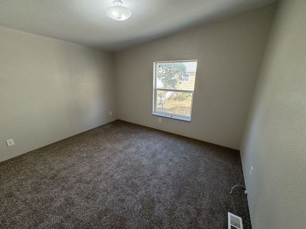 105 Riverside Ave W