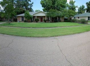 12613 Parkwood Dr, Baton Rouge, LA 70815