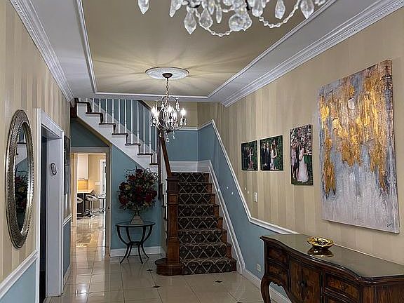 4th image of 339 Midwood Rd