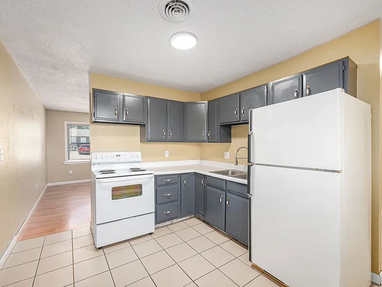 18733 E Blackhawk Trl — Photo 4
