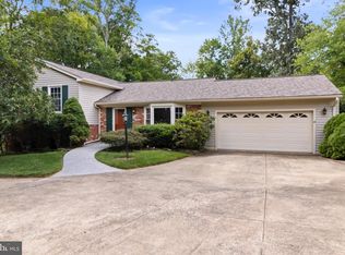 7871 Godolphin Dr, Springfield, VA 22153