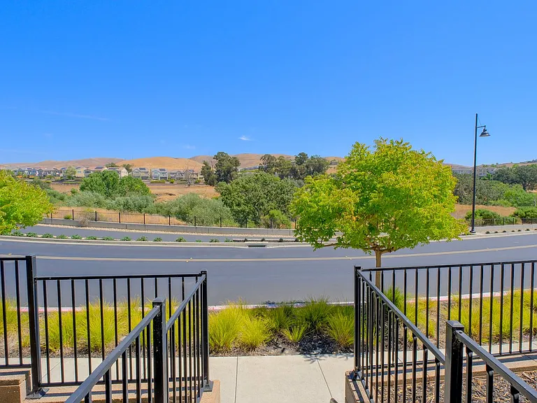 7006 Stags Leap Ln — Photo 33