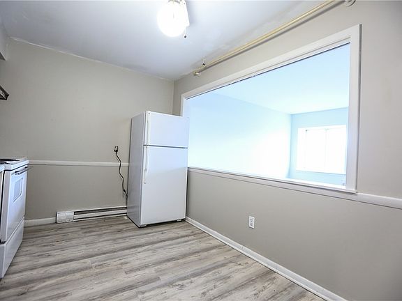 5th image of 400 Main St APT A7
