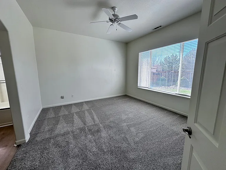 7821 Cadiz Ct — Photo 12