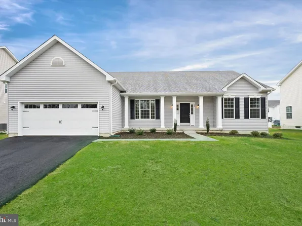 1153 Charleston Cir, Dover, DE 19904