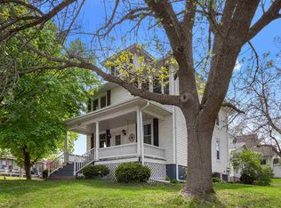 608 S Highland St, Williamsburg, IA 52361