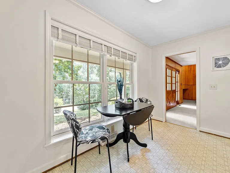 Breakfast nook