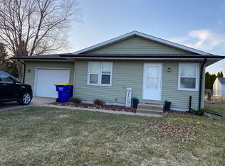 840 Prospect Ct, North Liberty, IA 52317