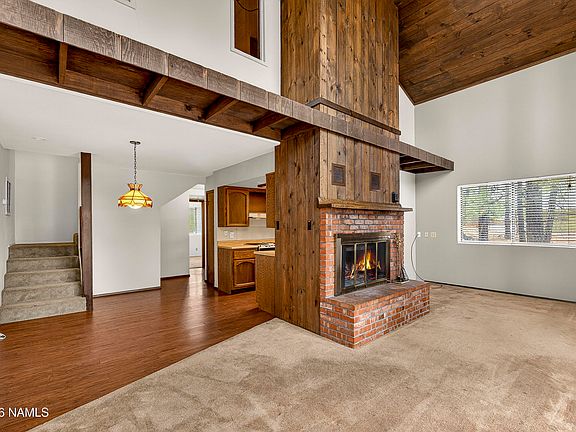 3rd image of 2250 E Cricket Ln