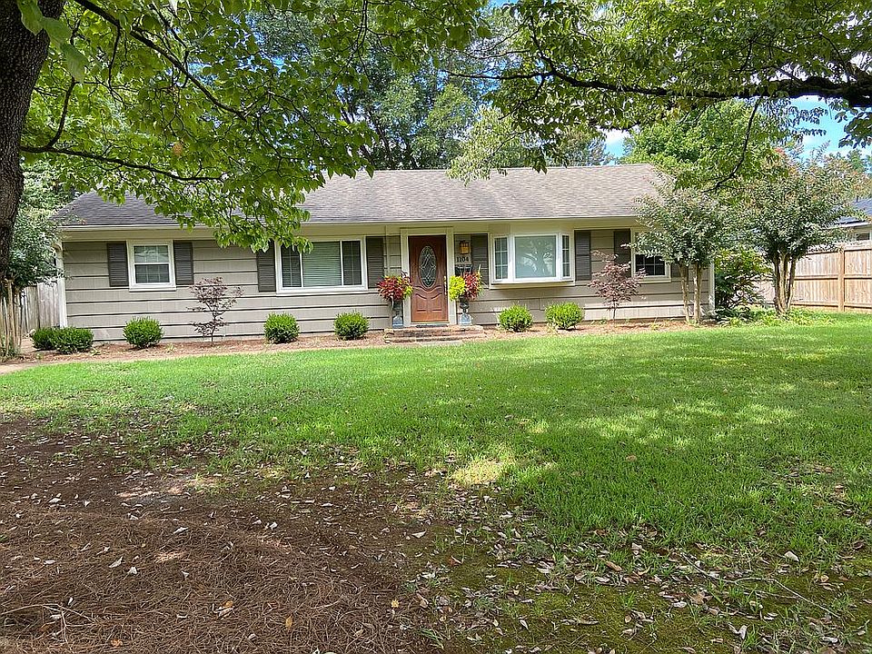 2nd image of 1104 Dale Dr SE
