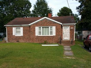 402 W Village Dr, Greenville, NC 27834