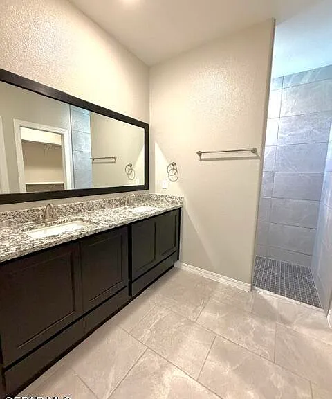 12836 Carefree Ave — Photo 16