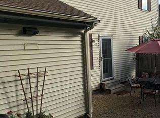 2 Wings Ct, Amesbury, MA 01913