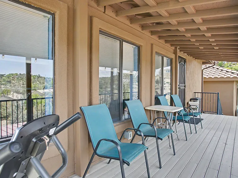 2402 Desert Willow Dr — Photo 39