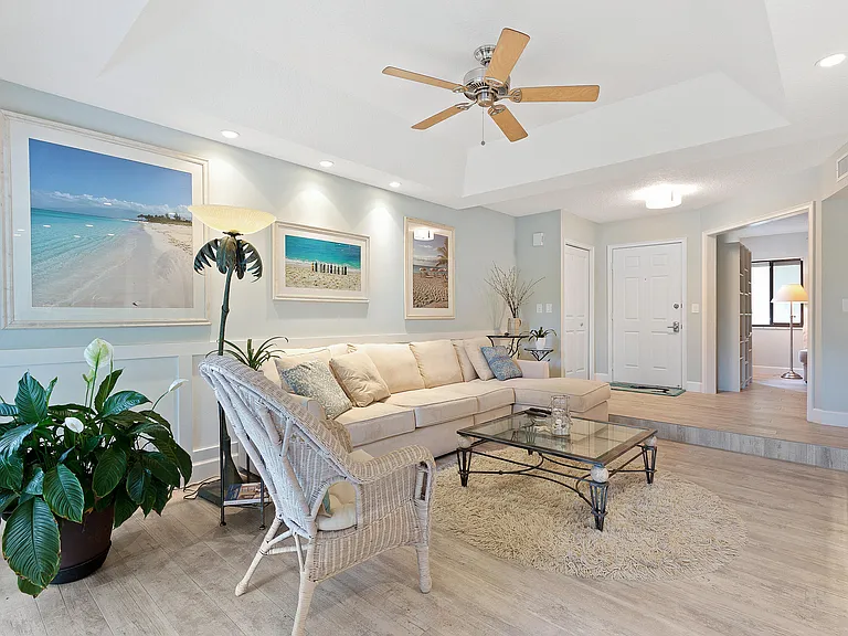 204 Sea Oats Dr #D — Photo 1
