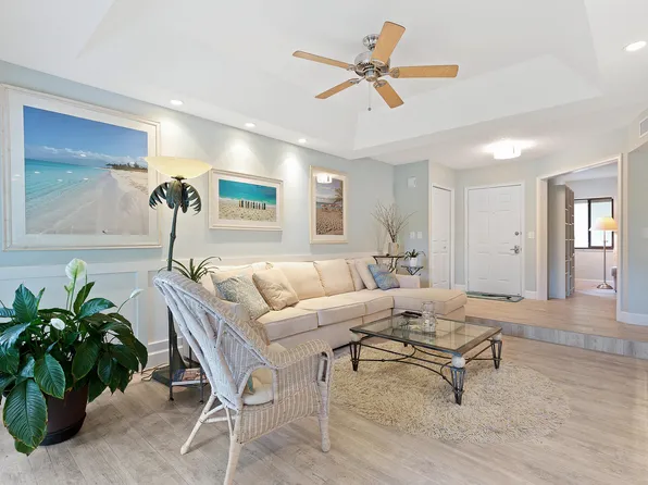 204 Sea Oats Dr #D, Juno Beach, FL 33408